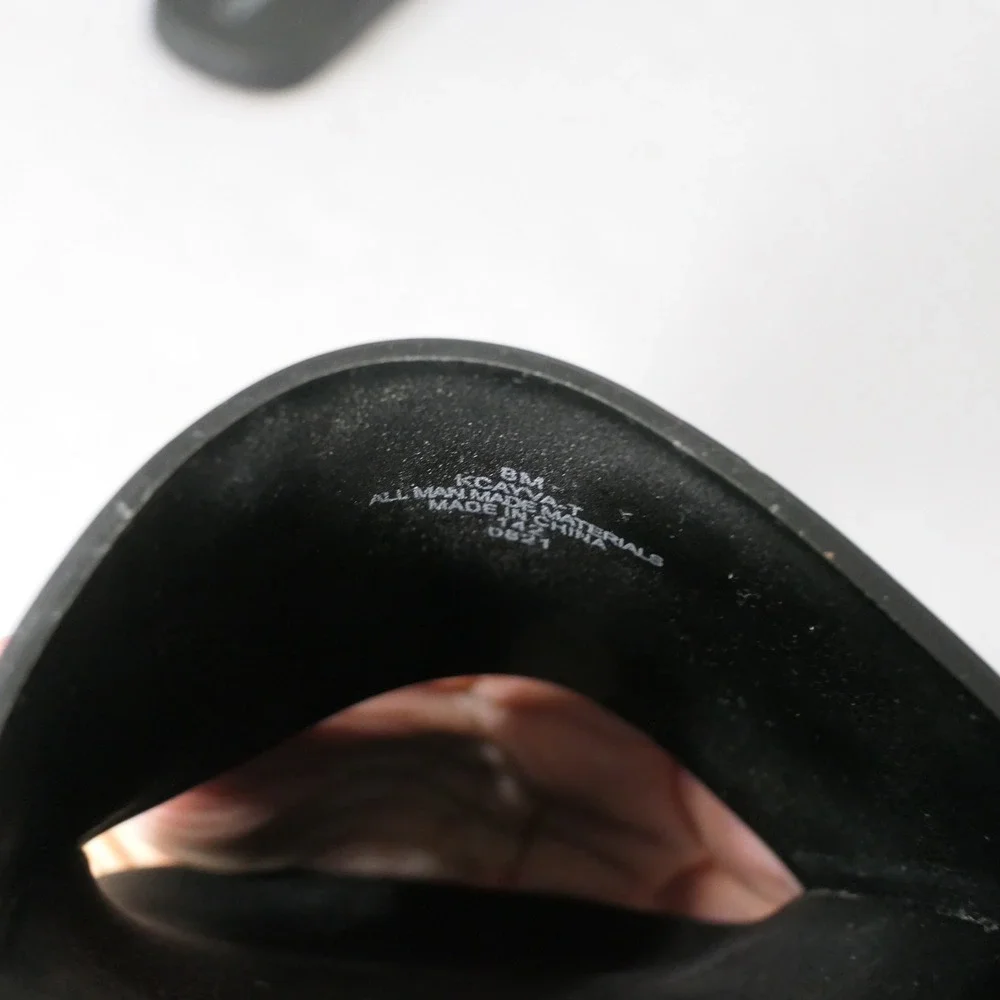 Calvin Klein Womens Slides 8M Black Quilted Pool Designer Athleisure‎